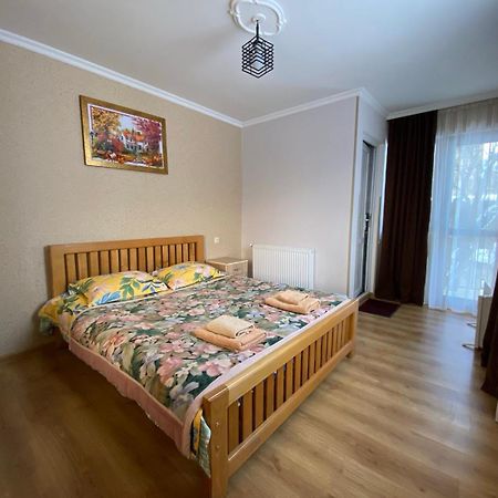 מסטיה Guesthouse Venera מראה חיצוני תמונה