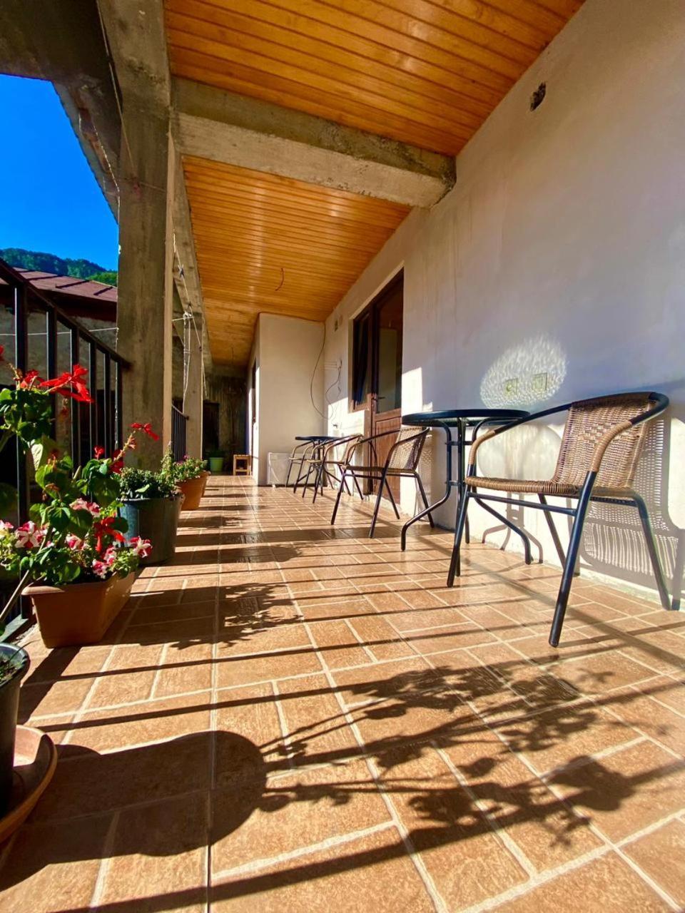 מסטיה Guesthouse Venera מראה חיצוני תמונה