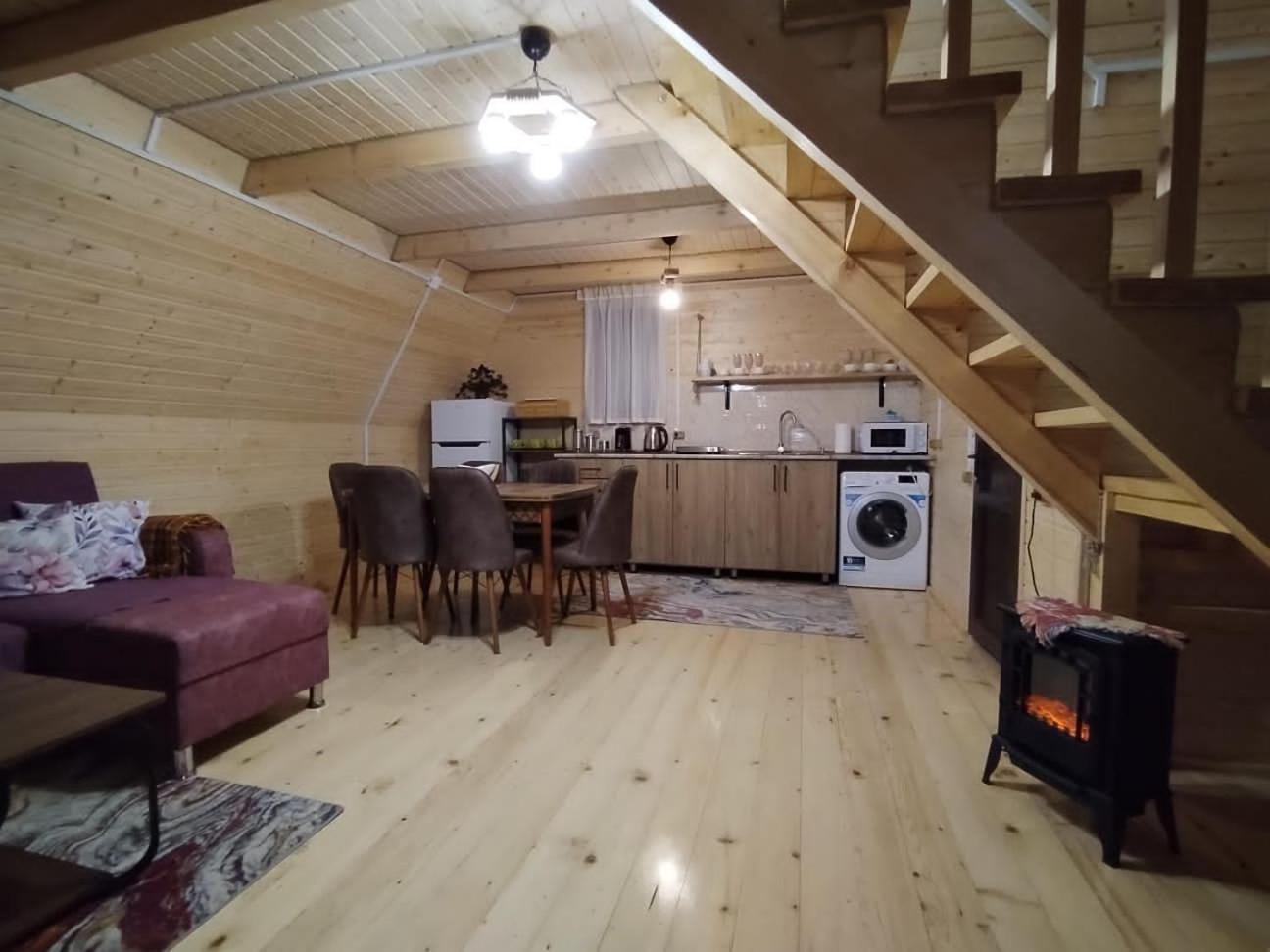 מסטיה Guesthouse Venera מראה חיצוני תמונה
