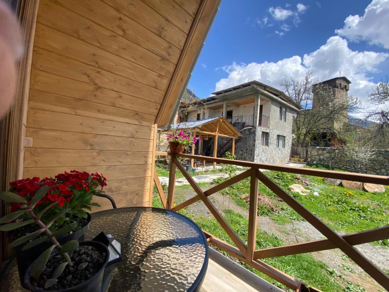 מסטיה Guesthouse Venera מראה חיצוני תמונה