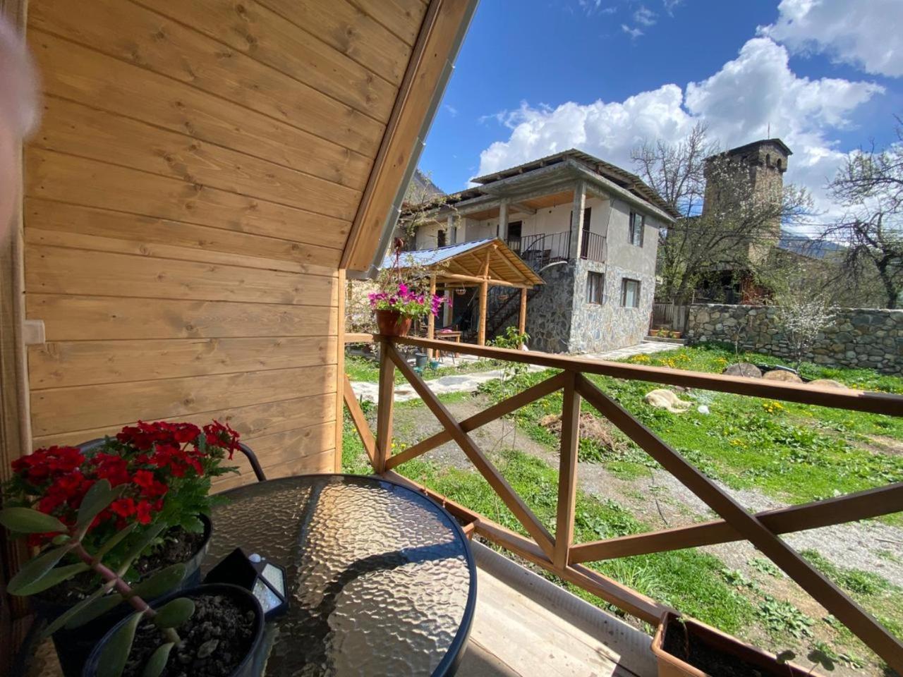 מסטיה Guesthouse Venera מראה חיצוני תמונה